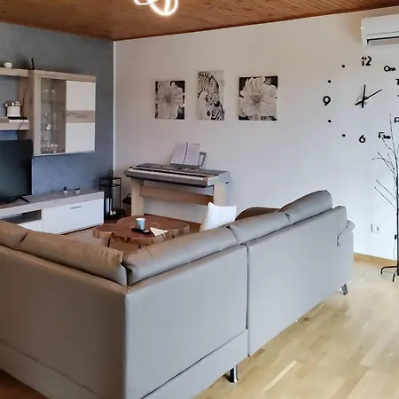 Apartman 3 Bedroom Beautiful In Barban