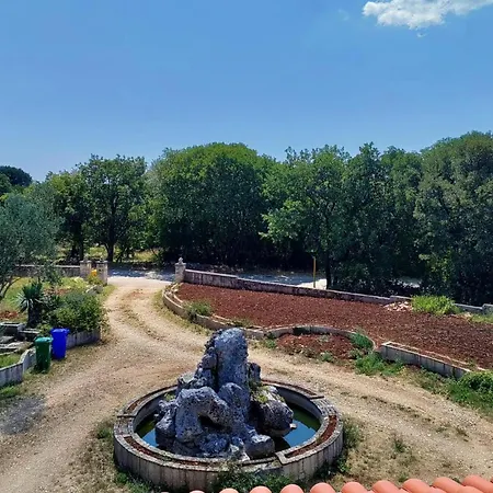 Appartamento 3 Bedroom Cozy In Barban