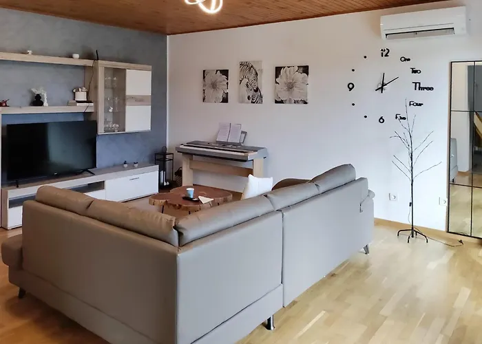 Appartamento 3 Bedroom Cozy In Barban