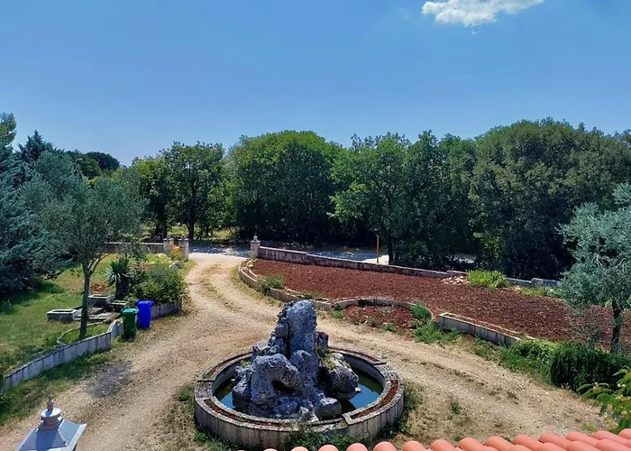 Appartamento 3 Bedroom Cozy In Barban