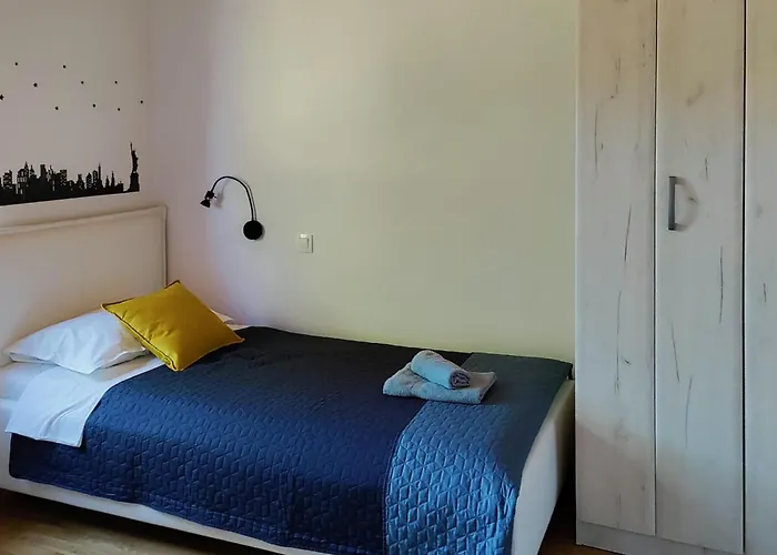 3 Bedroom Cozy In Appartamento Barban